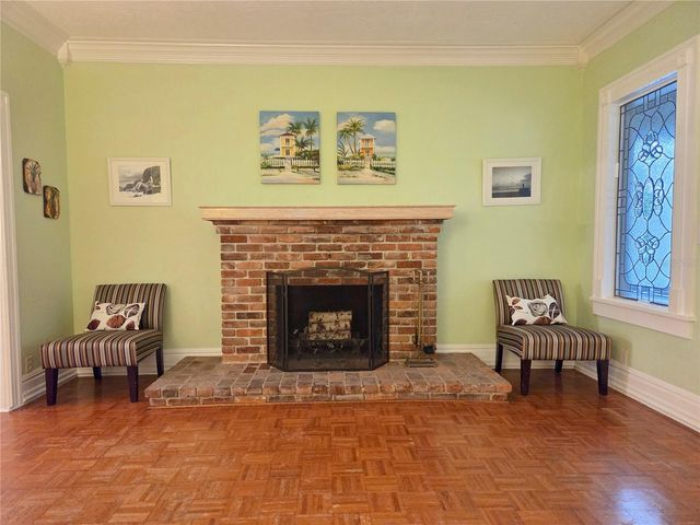 2910 11TH AVENUE N, St Petersburg, FL 33713