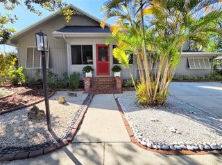 2910 11TH AVENUE N, St Petersburg, FL 33713