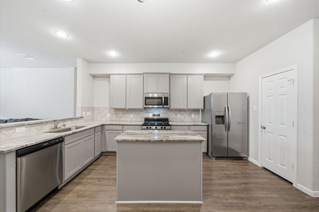 3607 Vineyard Lane, Pasadena, TX 77504