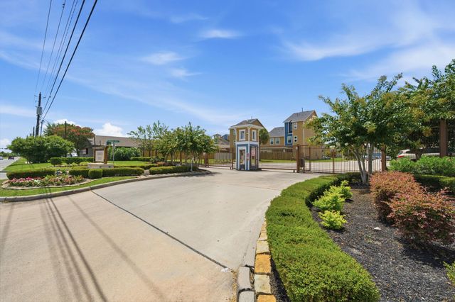 3607 Vineyard Lane, Pasadena, TX 77504