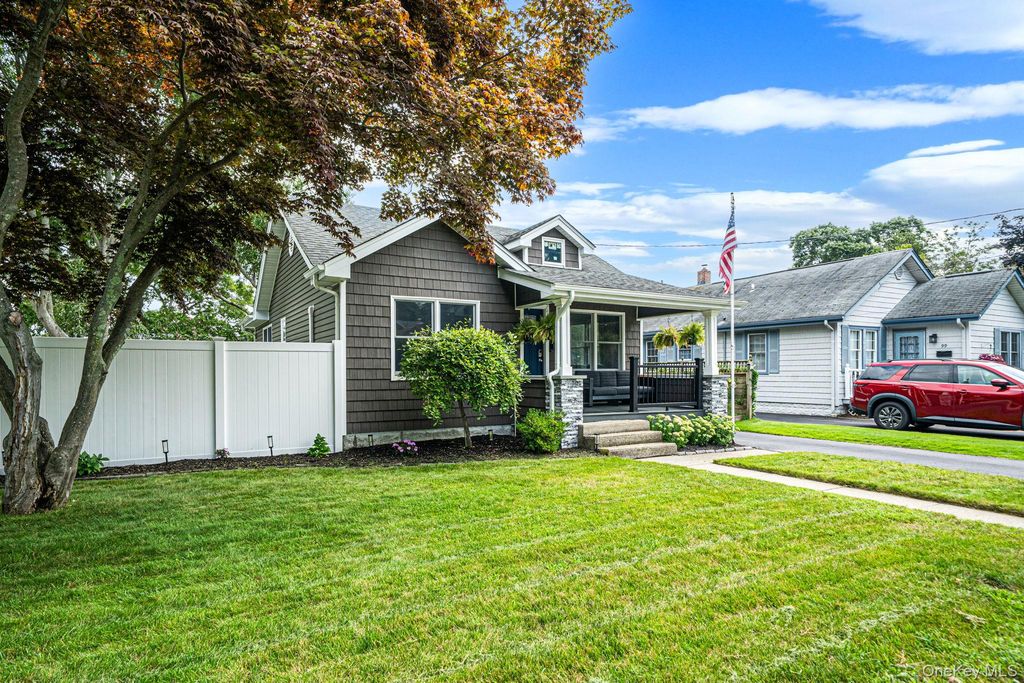 101 Highland Avenue, Patchogue, NY 11772 — photo 3