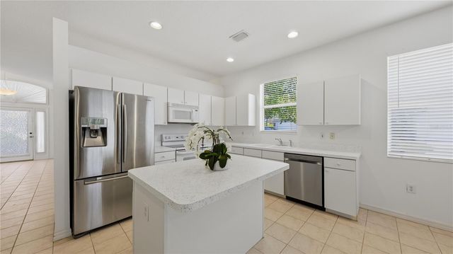 5528 BURNT BRANCH CIRCLE, Sarasota, FL 34232