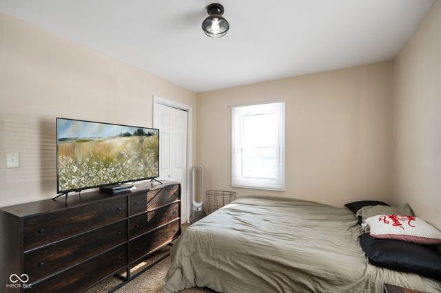 77 S Tresslar Avenue, Bargersville, IN 46106