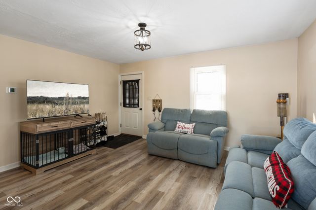 77 S Tresslar Avenue, Bargersville, IN 46106