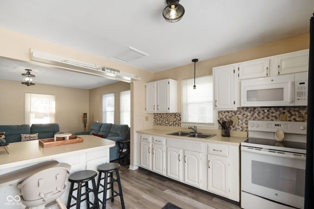 77 S Tresslar Avenue, Bargersville, IN 46106