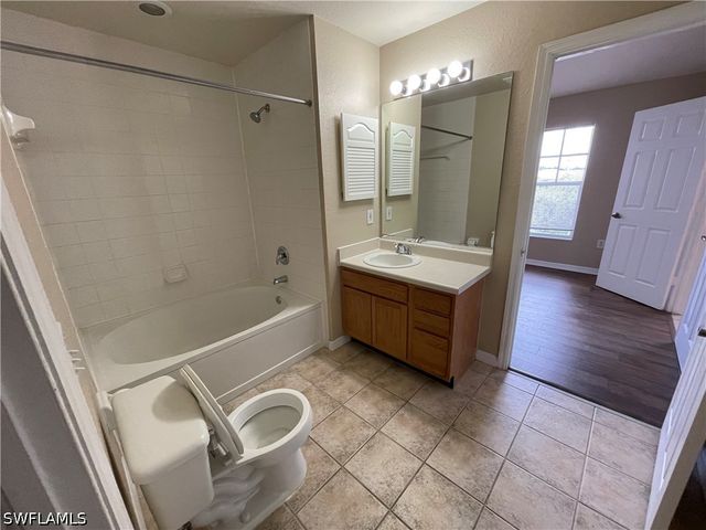 7965 Preserve CIR 735, Naples, FL 34119