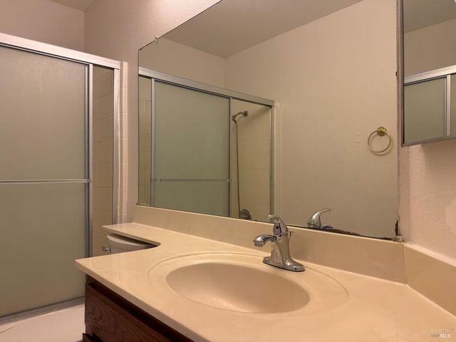 322 Ridgecrest Cir, Suisun City, CA 94585