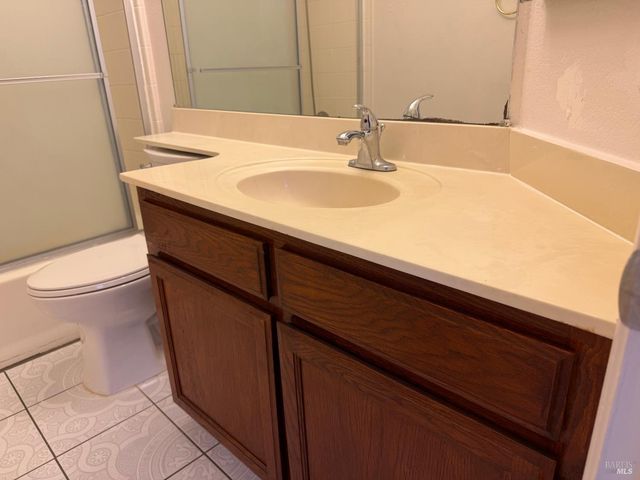 322 Ridgecrest Cir, Suisun City, CA 94585