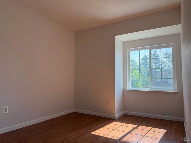 322 Ridgecrest Cir, Suisun City, CA 94585