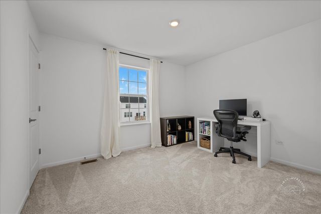 1165 Marlisle Drive, Hampshire, IL 60140