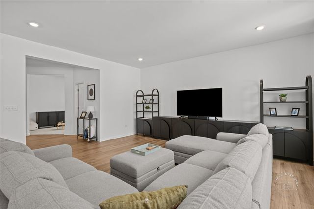 1165 Marlisle Drive, Hampshire, IL 60140