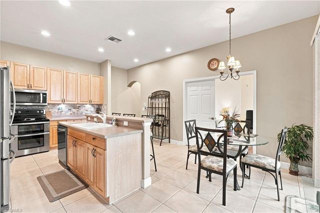 13921 Bently CIR, Fort Myers, FL 33912