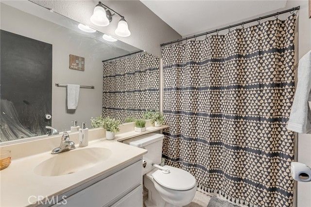 1150 Express Circle, Colton, CA 92324