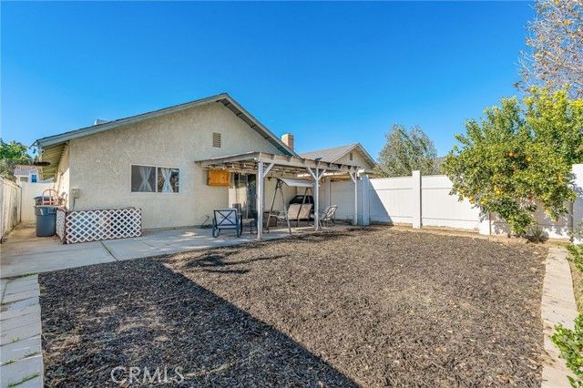 1150 Express Circle, Colton, CA 92324