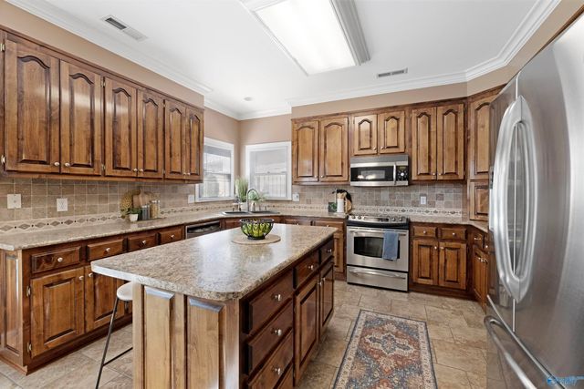 1701 Camden Circle, Decatur, AL 35603