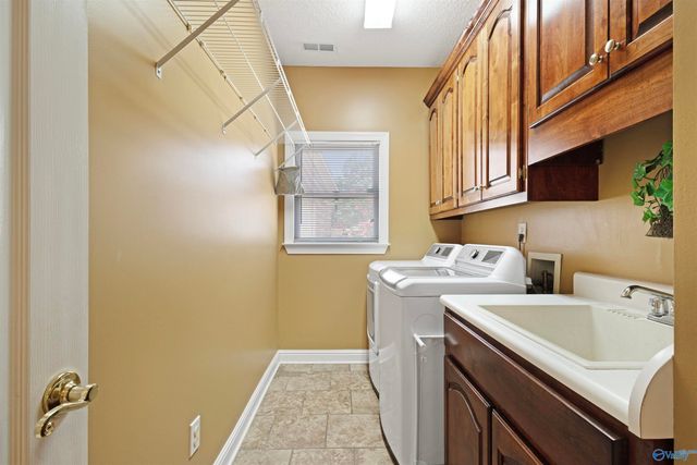 1701 Camden Circle, Decatur, AL 35603