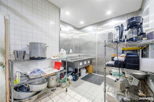 109 Locust Avenue, Wallington, NJ 07057