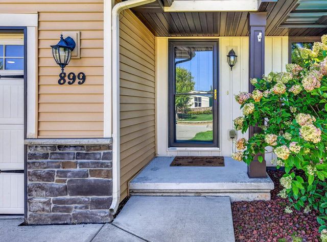 899 LOTUS TRAIL, Menasha, WI 54952