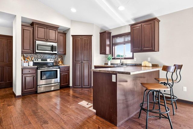 899 LOTUS TRAIL, Menasha, WI 54952