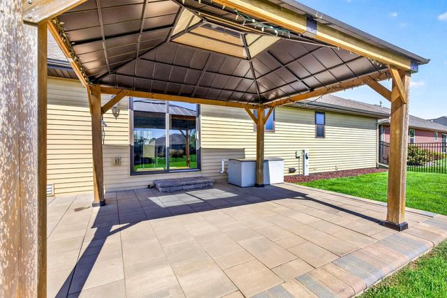 899 LOTUS TRAIL, Menasha, WI 54952