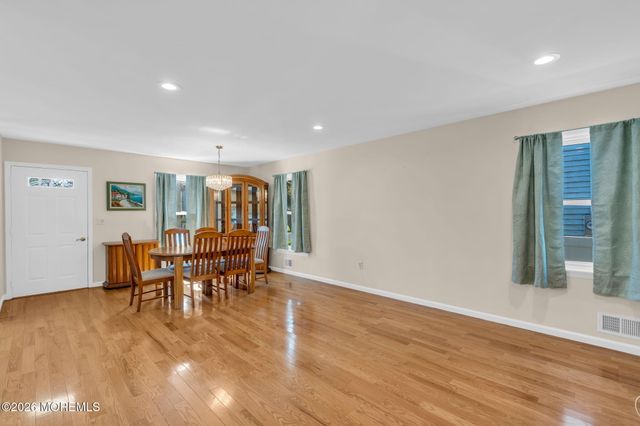 811 Barton Avenue, Point Pleasant Beach, NJ 08742