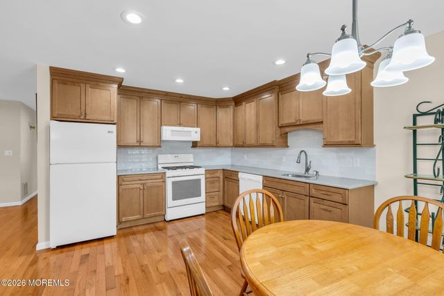 811 Barton Avenue, Point Pleasant Beach, NJ 08742