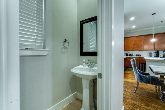 1205 Detering Street, Houston, TX 77007