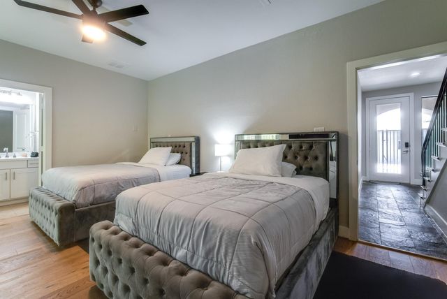 1205 Detering Street, Houston, TX 77007