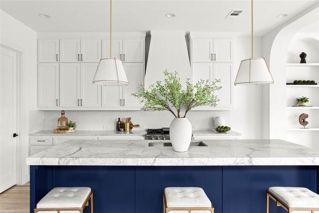 2413 Vagas Street, Dallas, TX 75219