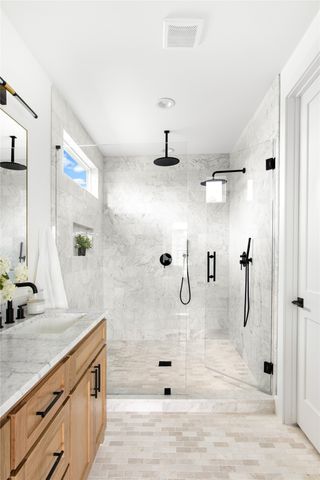 2413 Vagas Street, Dallas, TX 75219