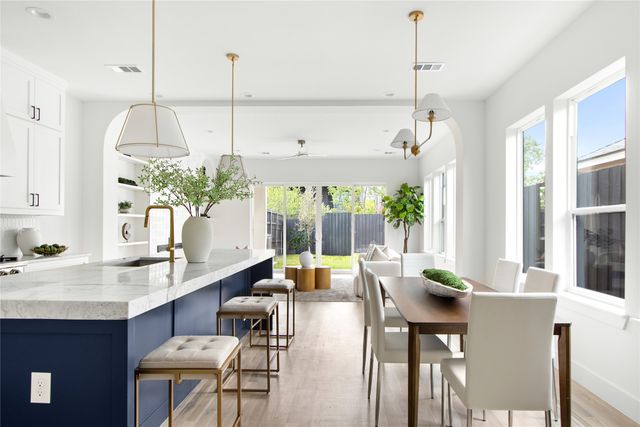 2413 Vagas Street, Dallas, TX 75219