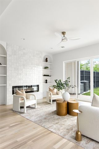 2413 Vagas Street, Dallas, TX 75219