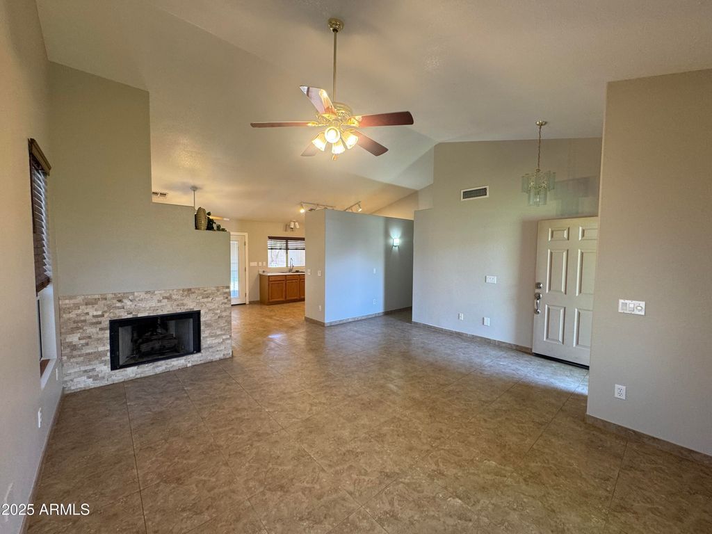 Image 10 of property listing at 1225 S SIERRA Street, Gilbert, AZ 85296
