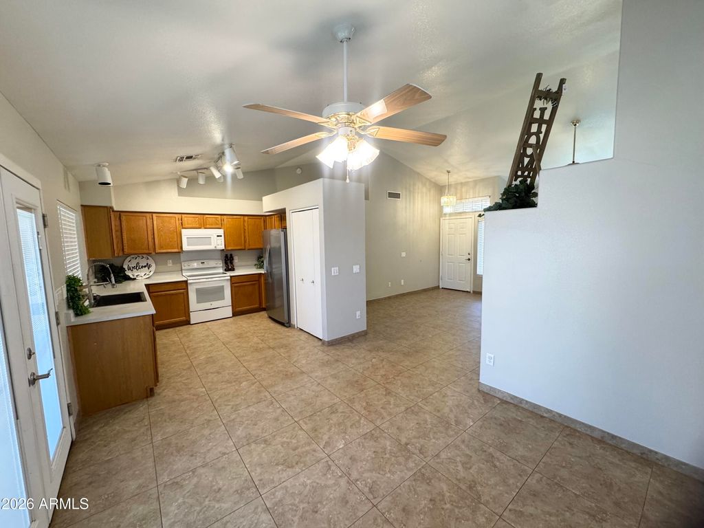 Image 13 of property listing at 1225 S SIERRA Street, Gilbert, AZ 85296