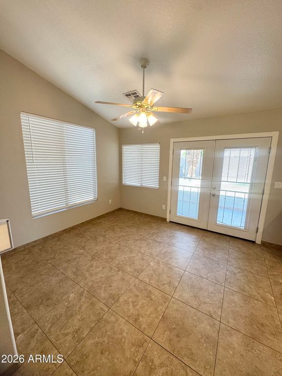 Image 14 of property listing at 1225 S SIERRA Street, Gilbert, AZ 85296