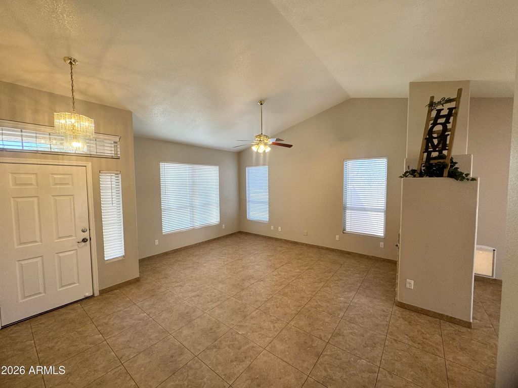 Image 16 of property listing at 1225 S SIERRA Street, Gilbert, AZ 85296