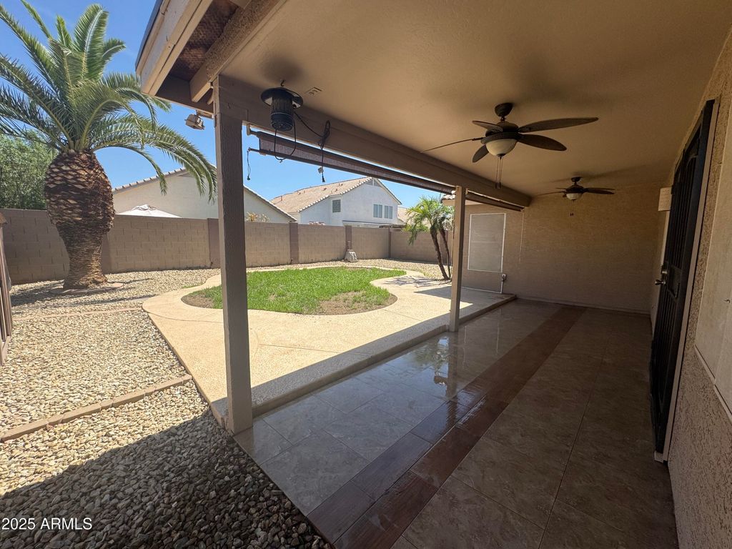 Image 7 of property listing at 1225 S SIERRA Street, Gilbert, AZ 85296