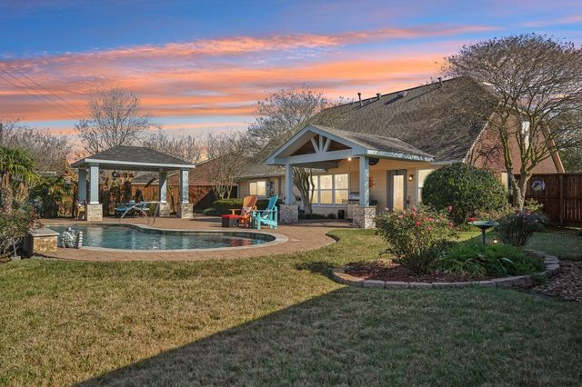 10822 W Dogwood Drive, La Porte, TX 77571