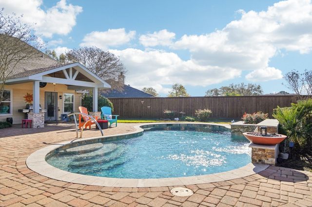 10822 W Dogwood Drive, La Porte, TX 77571