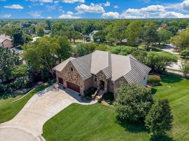 607 18th Fairway, Andover, KS 67002