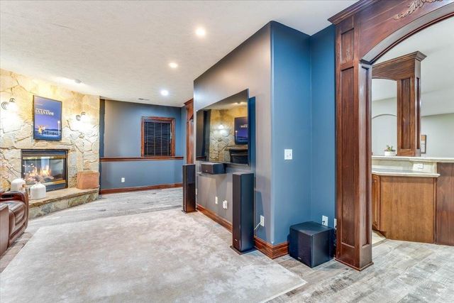 607 18th Fairway, Andover, KS 67002