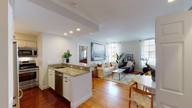 27 Bowdoin St 1B, Boston, MA 02114