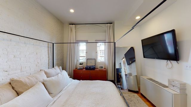 27 Bowdoin St 1B, Boston, MA 02114