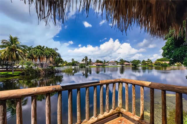 14010 Appalachian Trl, Davie, FL 33325