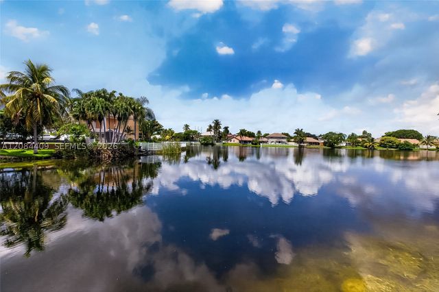 14010 Appalachian Trl, Davie, FL 33325