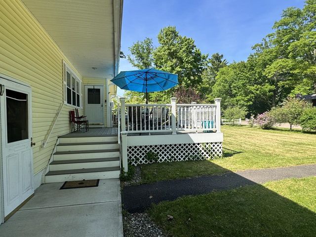 18 Margaret Street, Essex, VT 05452