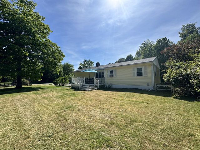 18 Margaret Street, Essex, VT 05452