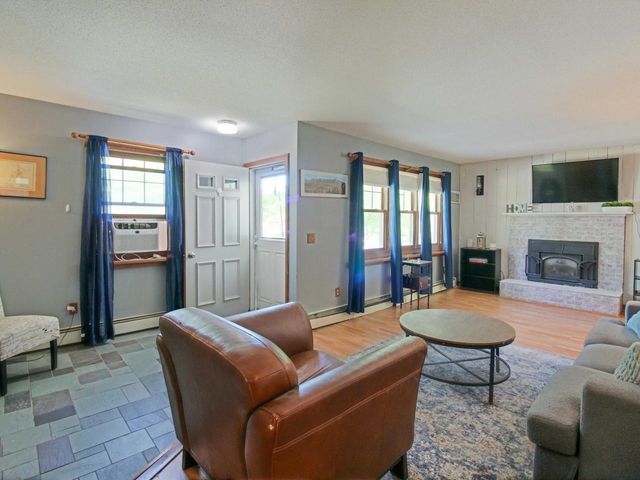 18 Margaret Street, Essex, VT 05452