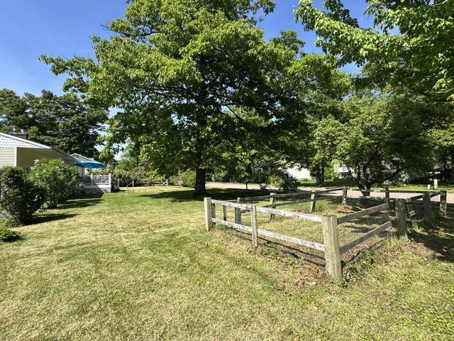 18 Margaret Street, Essex, VT 05452