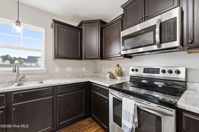 509 Admiral Bend Drive, Sneads Ferry, NC 28460